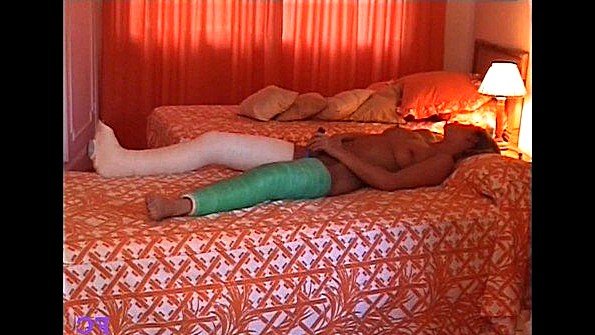 Она не позволила ему играть на пианино и начала заниматься с ним сексом