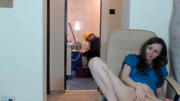 Прогулка на свежем воздухе переросла в домашнее спаривание