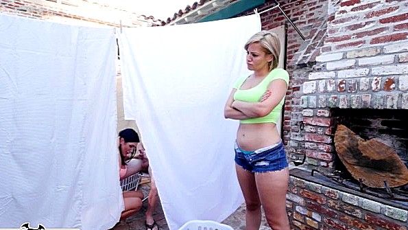 Милую девушку уложили на спину и изнасиловали