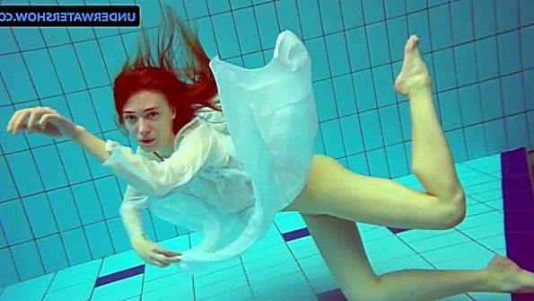 Анальный секс с молодой брюнеткой до экстаза