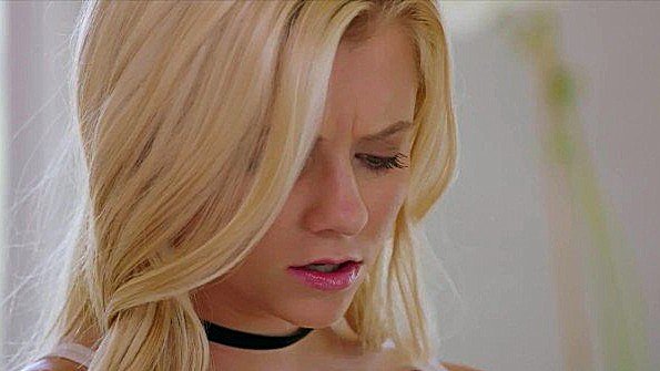 Азиатская любительница готова к долгому сексу