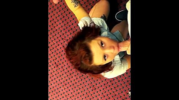 Две британские шлюхи занимаются сексом со страпоном