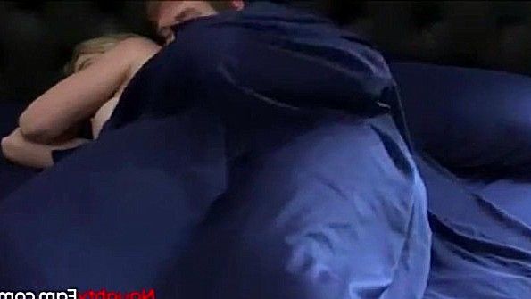 Он порвал колготки и трахнул её в задницу