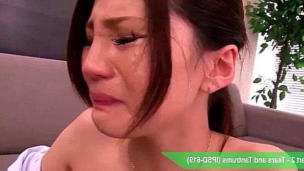 Униженная японка участвует в грубой оргии