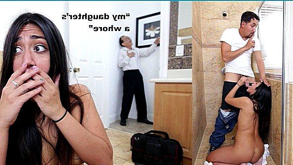 Горничная занимается сексом с хозяином в офисе