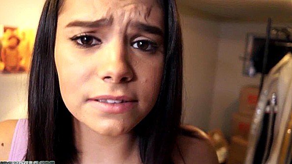 Полная женщина заставляет чернокожего мужчину заниматься сексом в разных позах