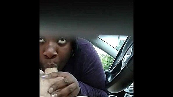 Жена получает удовольствие от секса с чернокожим мужчиной