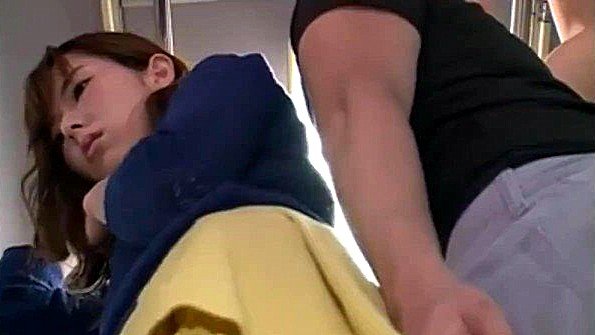 Три похотливые шлюхи занимаются групповым сексом