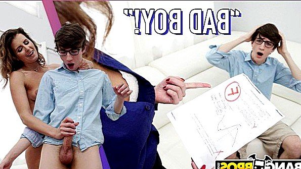 Порно-модели с пышными формами в пикантной коллекции