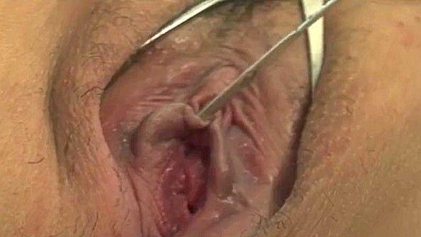 Я плавала в бассейне и занималась грубым сексом с парнем