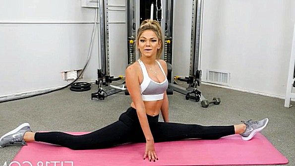 Чувственный секс молодой девушки с участием двух мужчин