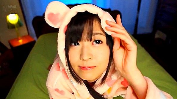 Бритая вагина сестры должна принять член брата