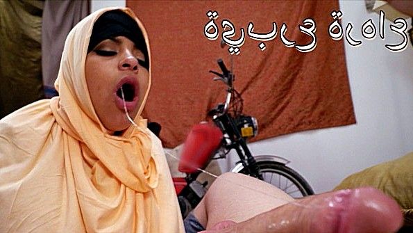 Порноподборка с эякуляцией на известную модель