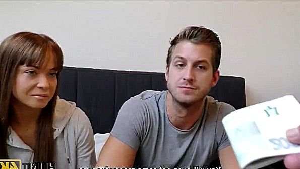 Я восхитился грудью девушки и уговорил её переспать со мной