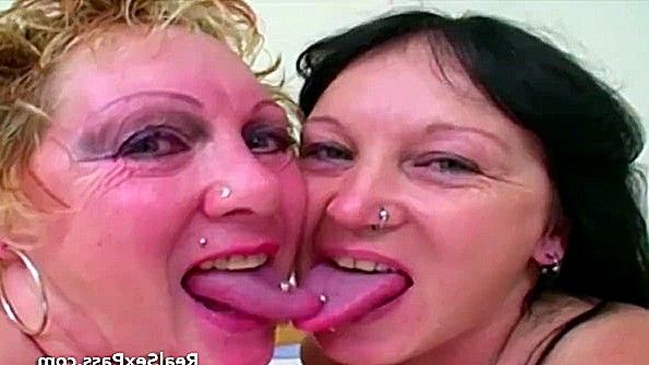 Мужчина с эрегированным членом был изнасилован