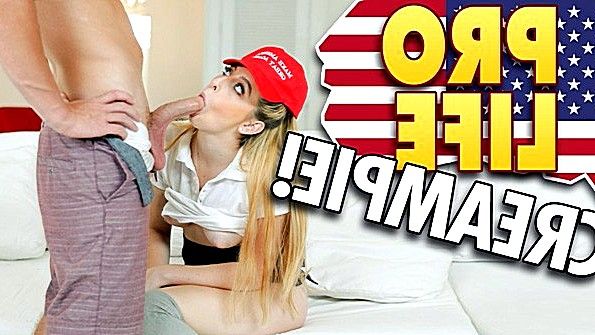 Развратная студентка доводит парня до экстаза