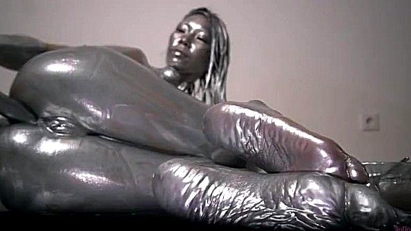 Клиент дает согласие на сеанс массажа