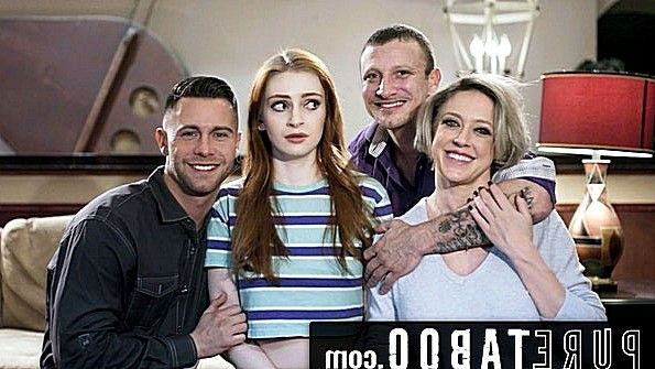 Он не позволял своей девушке пользоваться телефоном и вступил с ней в половую связь