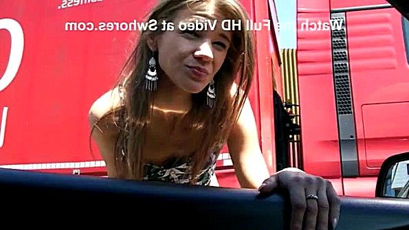 Сын занимается сексом с матерью в постели