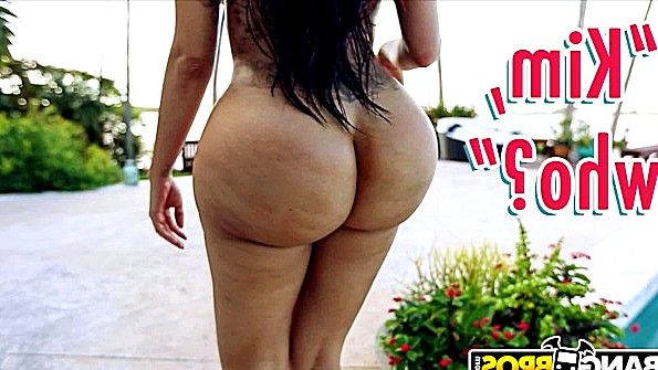 Бесстыдно использует вибратор, а затем занимается сексом