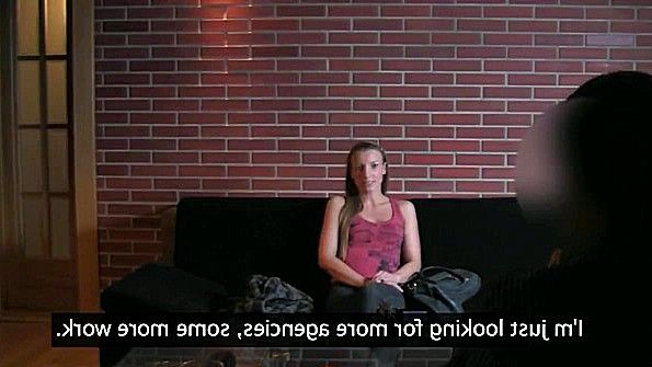 Шлюха будет заниматься грубым сексом со своим парнем