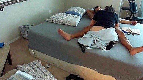 Муж разрешает жене вступать в половые отношения с другим мужчиной