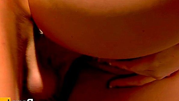 Кокетливый лесбийский секс на Рождество